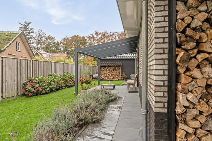 Foto 54 van Van Heeckerensweg 20-B