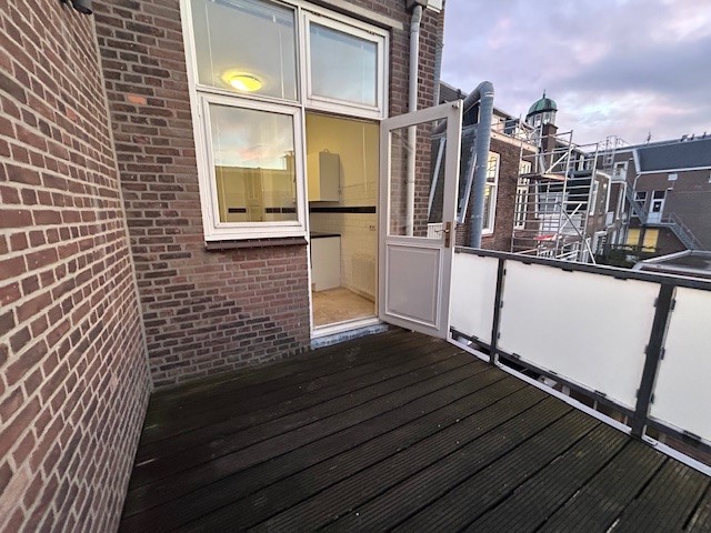 View photo 16 of Bentinckstraat 126-B