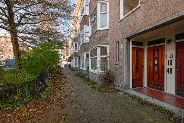 View photo 1 of Uiterwaardenstraat 94-AH