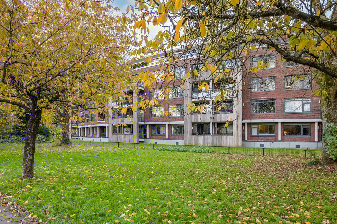 Photo 1 of Hendrika van Tussenbroeklaan 12