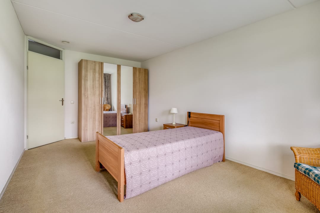 Photo 17 of Hendrika van Tussenbroeklaan 12