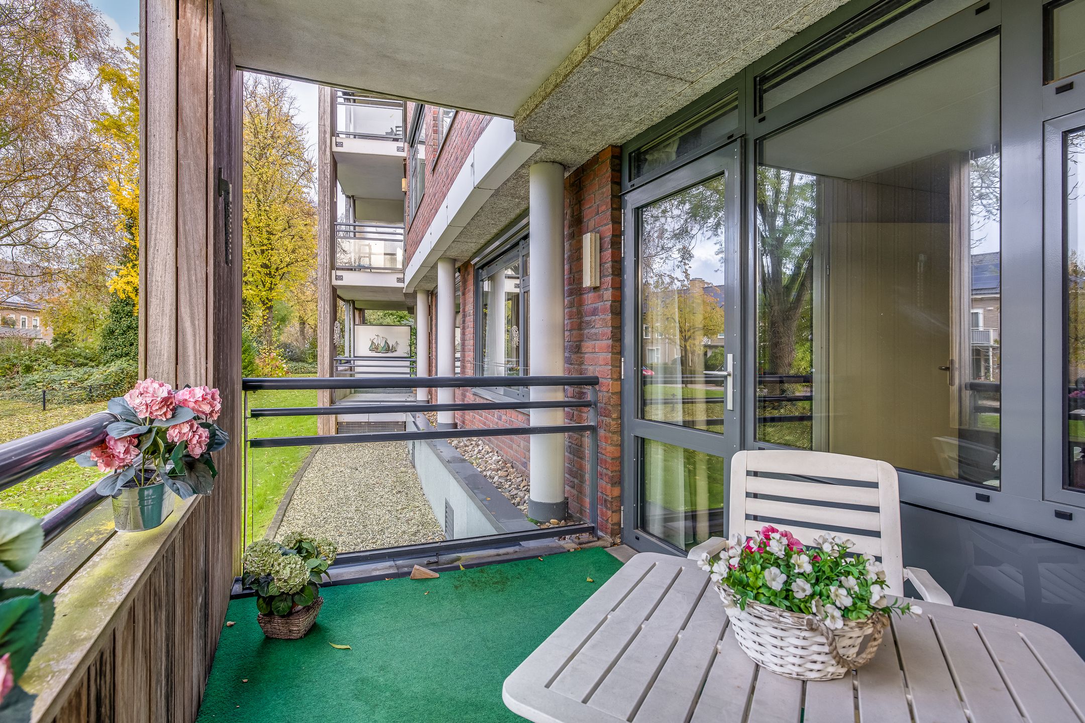 Photo 21 of Hendrika van Tussenbroeklaan 12