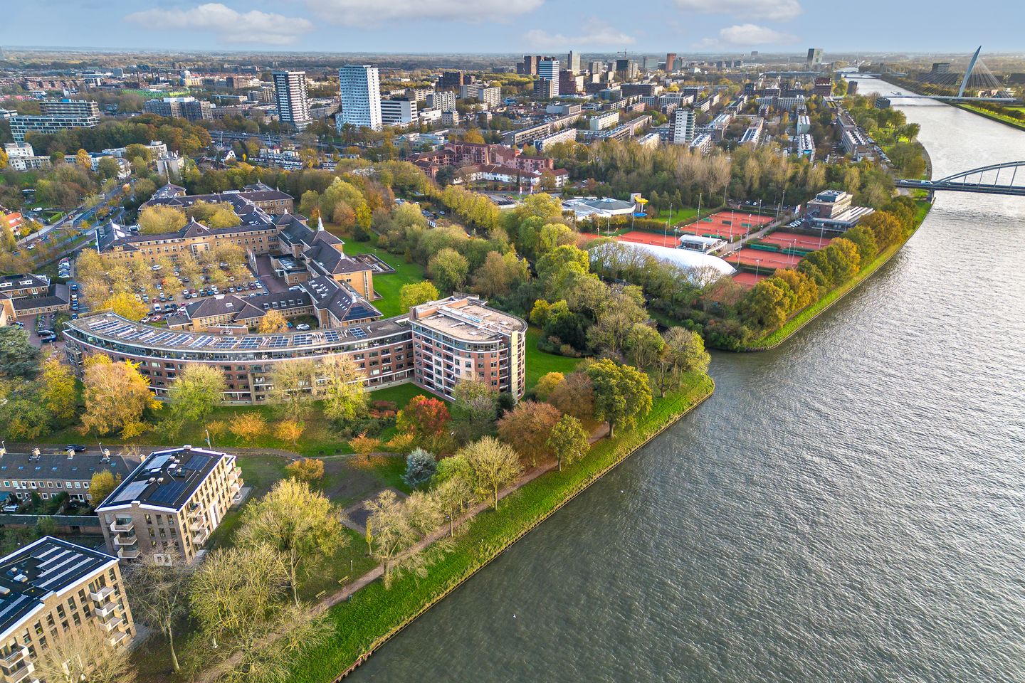 Photo 34 of Hendrika van Tussenbroeklaan 12