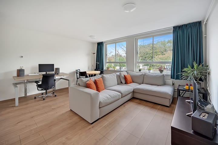 Foto 2 van Brentanostraat 86