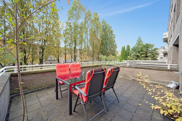 Foto 6 van Brentanostraat 86