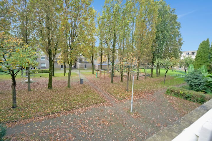 Foto 8 van Brentanostraat 86