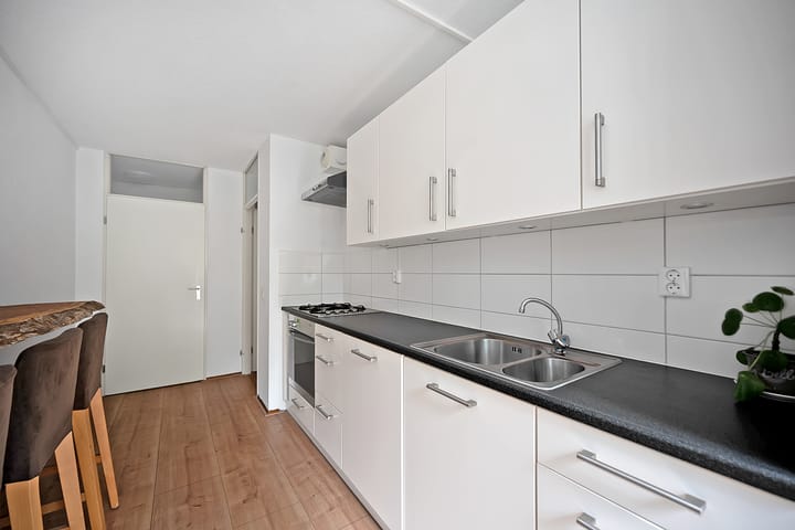 Foto 10 van Brentanostraat 86