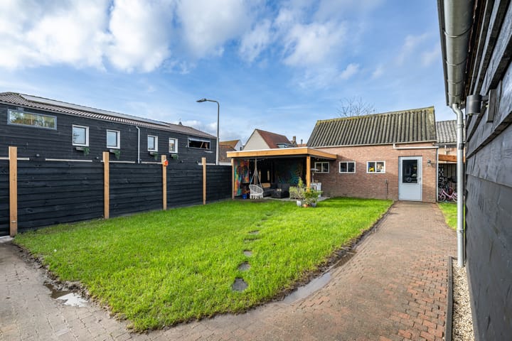 Foto 30 van Kerkstraat 1