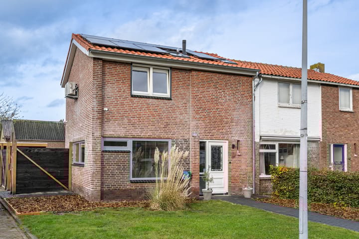 Foto 38 van Kerkstraat 1