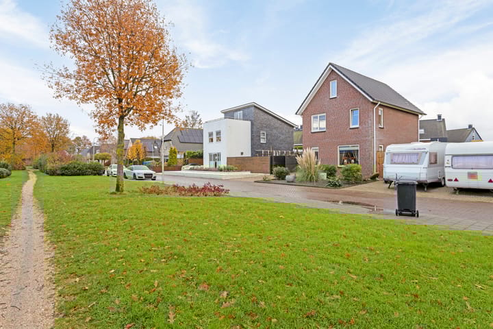 Photo 2 of Smelleken 8