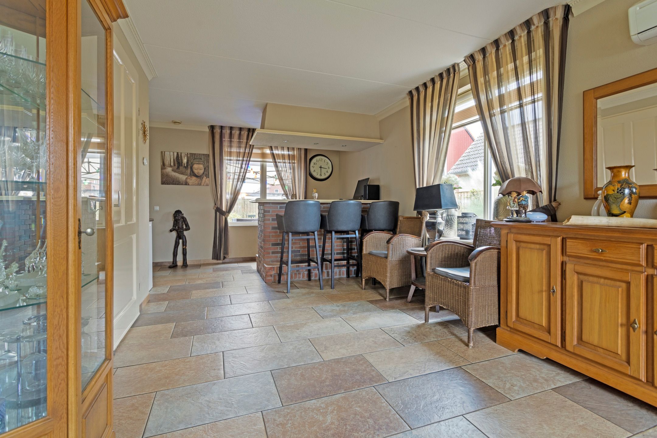 Foto 9 van Smelleken 8