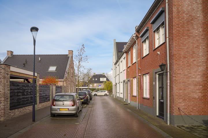 Foto 32 van Ringmuur 24