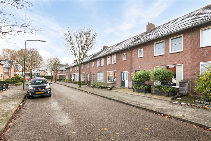 Bekijk foto 9 van Goudsbloemstraat 22