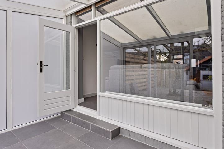 Foto 7 van Dorpsplein 7-B