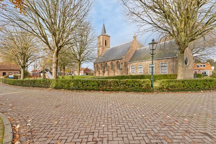 View photo 21 of Dorpsplein 7-B