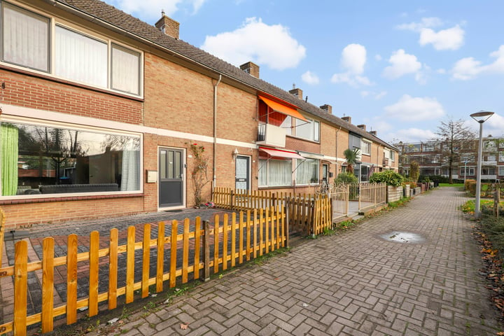 View photo 6 of Hudsonstraat 46