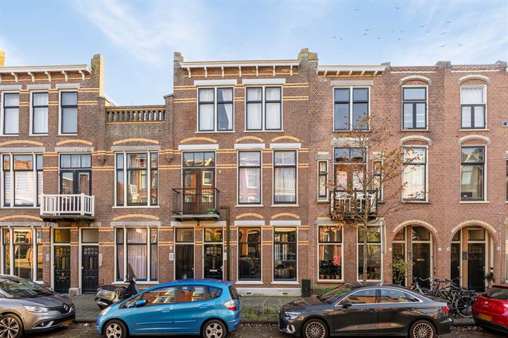 Bekijk foto 1 van Drie Octoberstraat 14