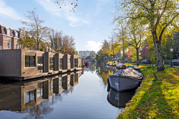 Bekijk foto 38 van Drie Octoberstraat 14