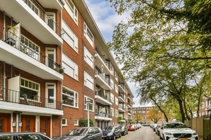 Foto 1 van Trouringhstraat 16-3