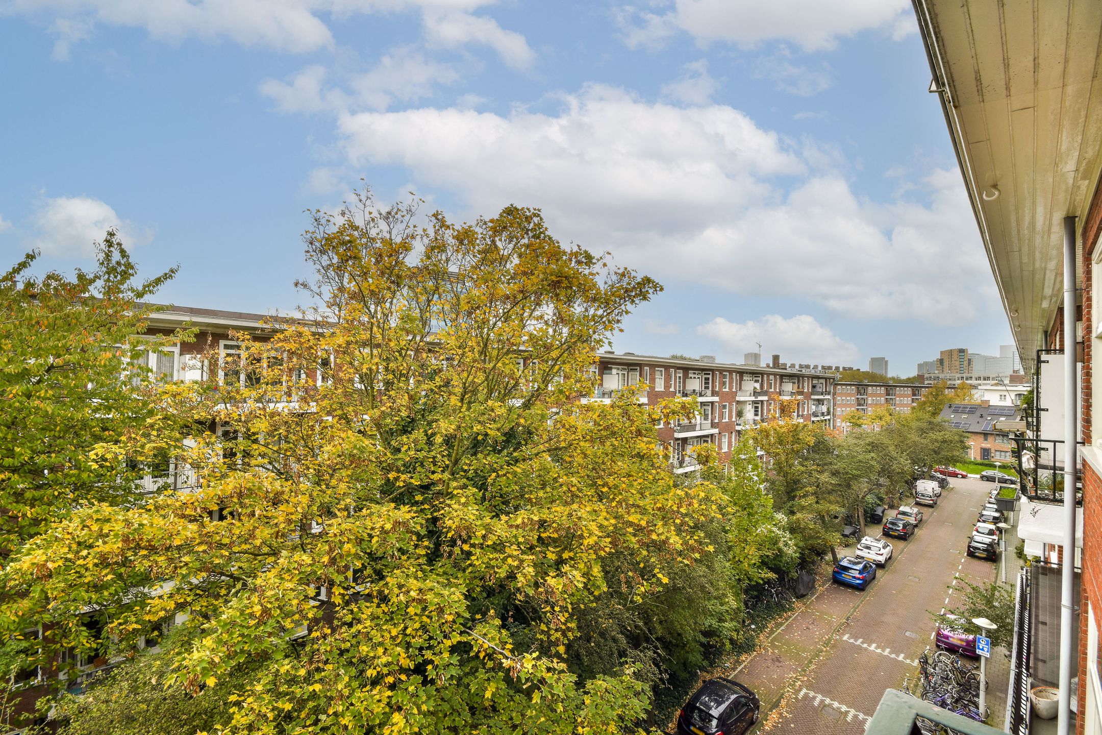 Foto 12 van Trouringhstraat 16-3