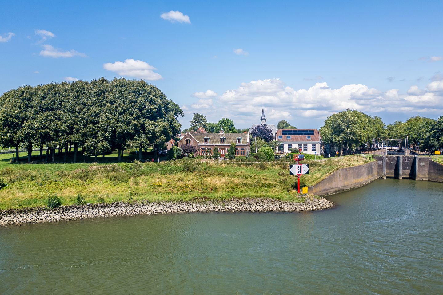 Foto 1 van De Kade 15