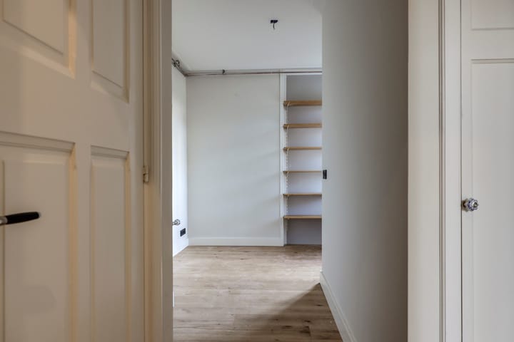 Photo 18 of Van Eckstraat 5