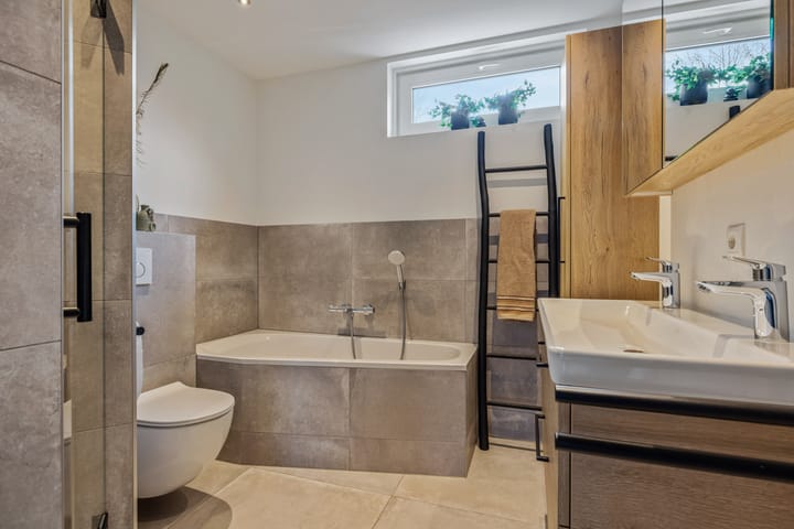 Foto 33 van Leuskenhei 2