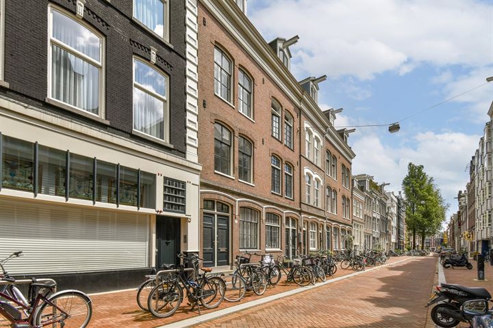 View photo 1 of Kerkstraat 77