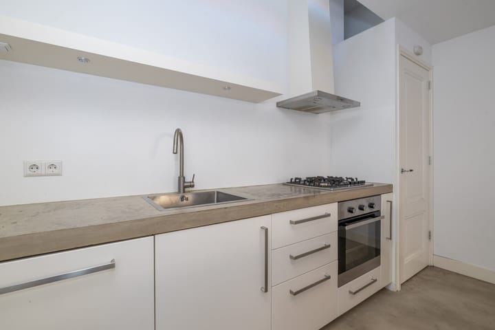 Foto 12 van Middenstraat 60