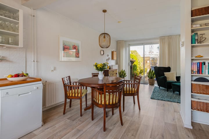 Foto 10 van Julianalaan 121