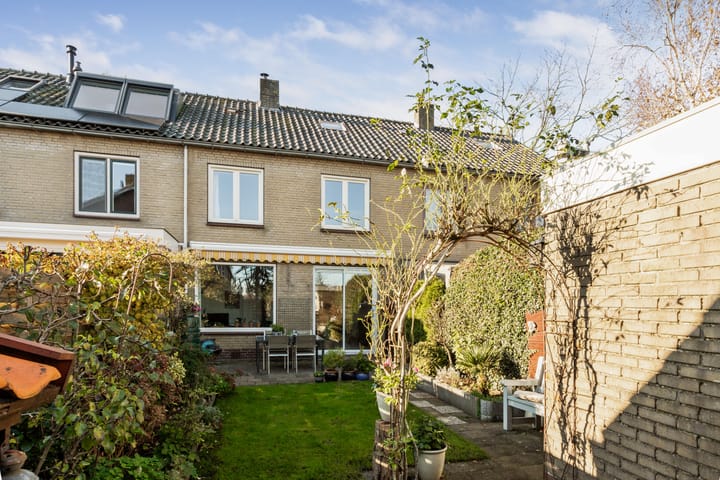 Foto 32 van Julianalaan 121