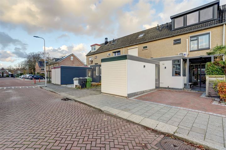 Bekijk foto 1 van Tulpstraat 13