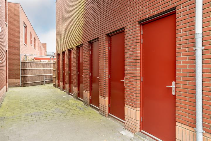 Bekijk foto 36 van Roald Amundsenstraat 68