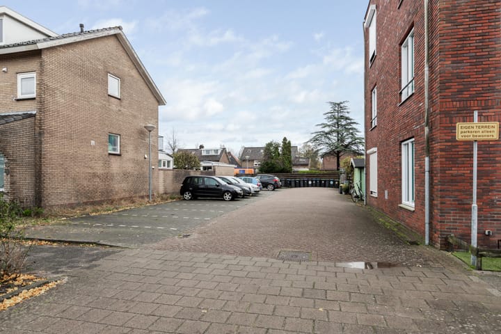 Foto 22 van Bernhardstraat 24