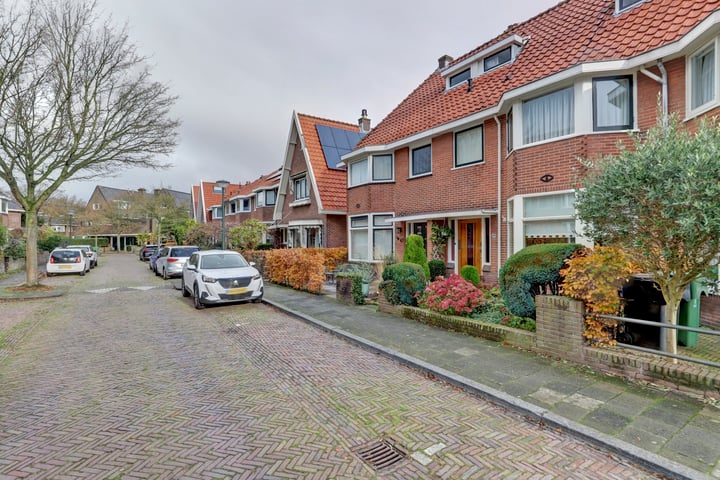 Bekijk foto 30 van Corfstraat 49