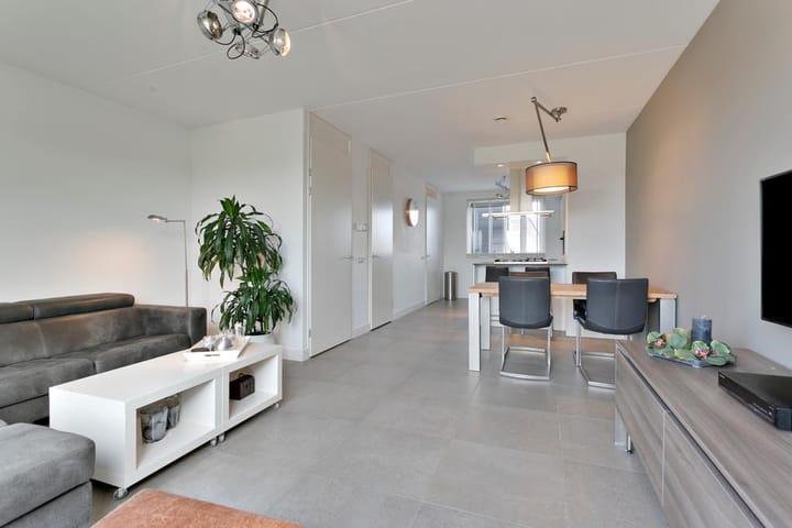 Foto 16 van Stationsstraat 83