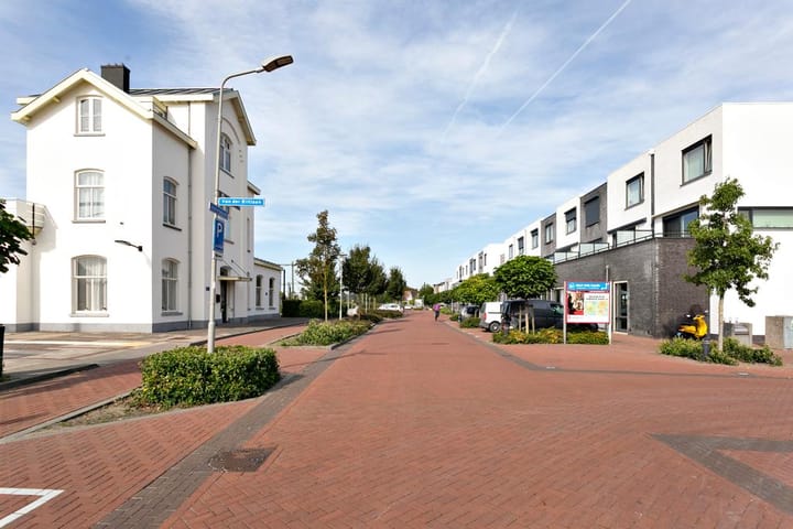 Foto 34 van Stationsstraat 83