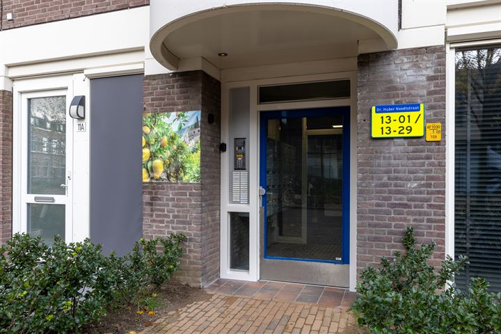 Bekijk foto 47 van Dr Huber Noodtstraat 13-22