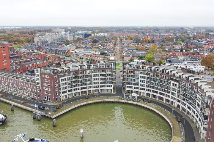 Bekijk foto 3 van Maasboulevard 118