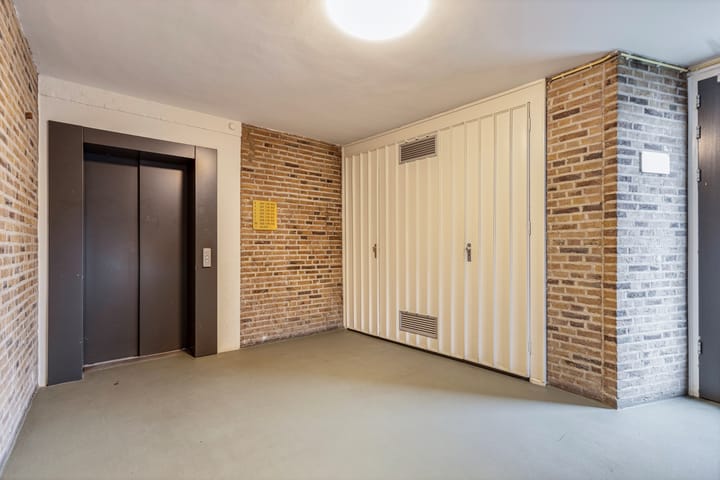 Photo 3 of Koningsplein flat 106-C