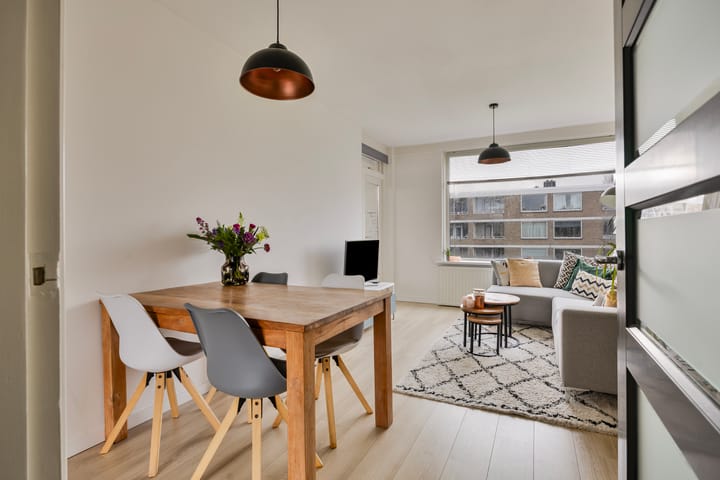 Foto 27 van Debussystraat 15