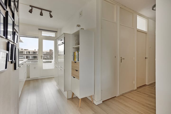 Foto 33 van Debussystraat 15