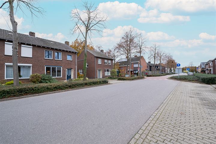 Bekijk foto 32 van Dieterderweg 81