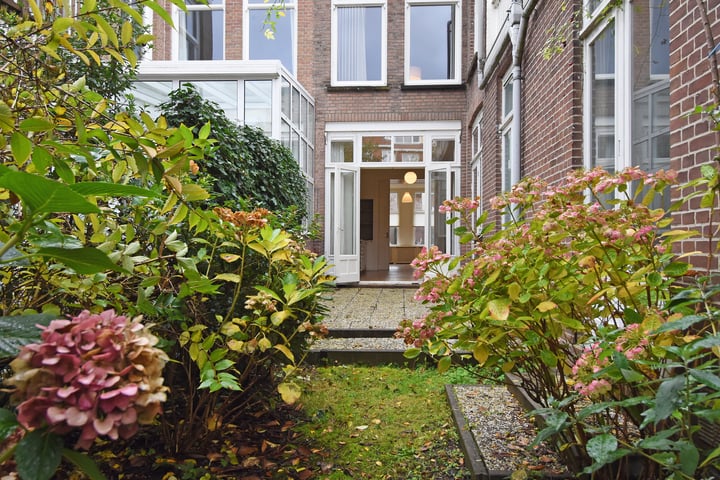 View photo 4 of Joan Maetsuyckerstraat 56