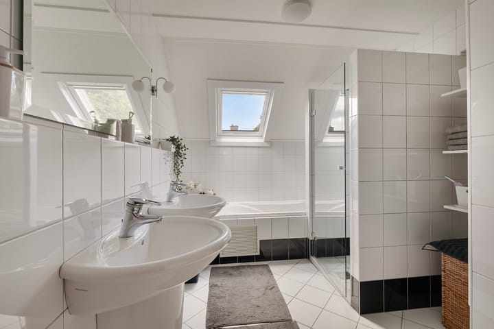 Photo 23 of Sophiastraat 103