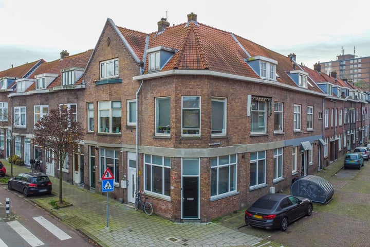 Bekijk foto 1 van Nieuwe Maasstraat 104-A