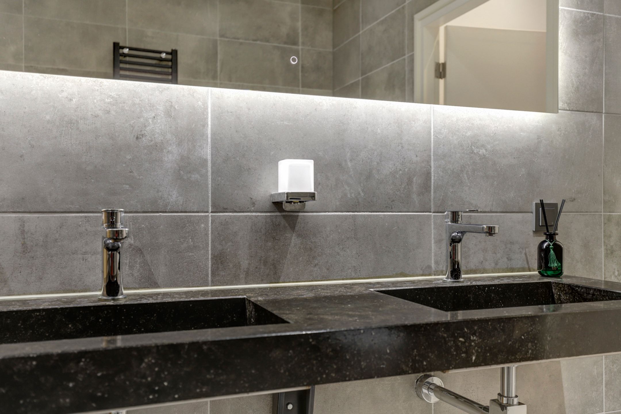 Foto 21 van Nieuwe Maasstraat 104-A