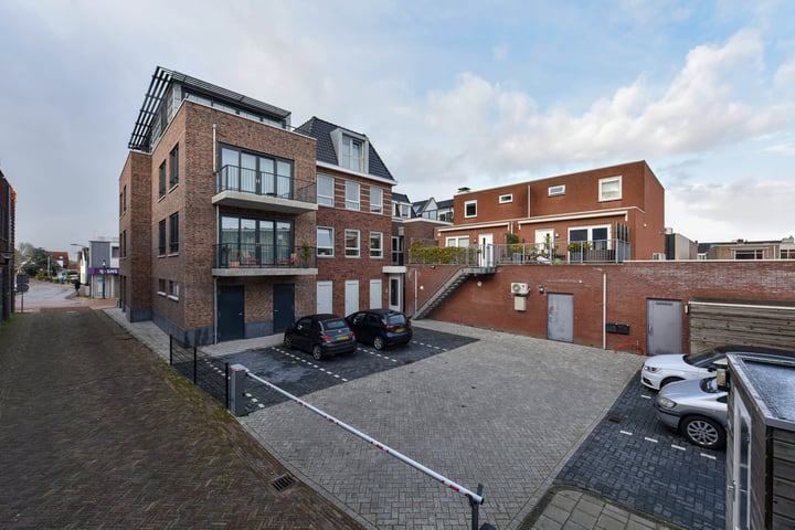 Bekijk foto 2 van Dorpsstraat 60-A