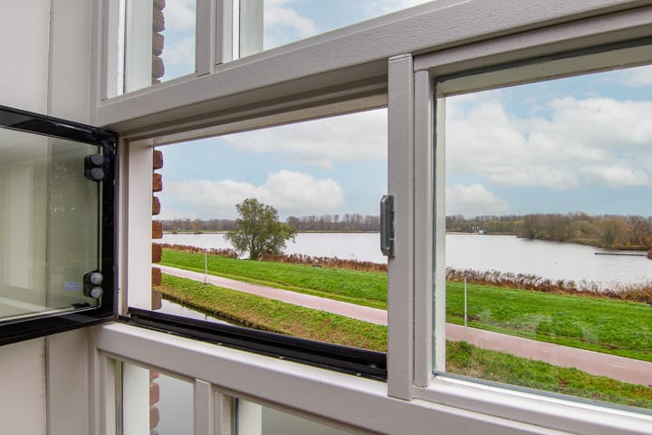 Foto 11 van J. Bijhouwersstraat 65