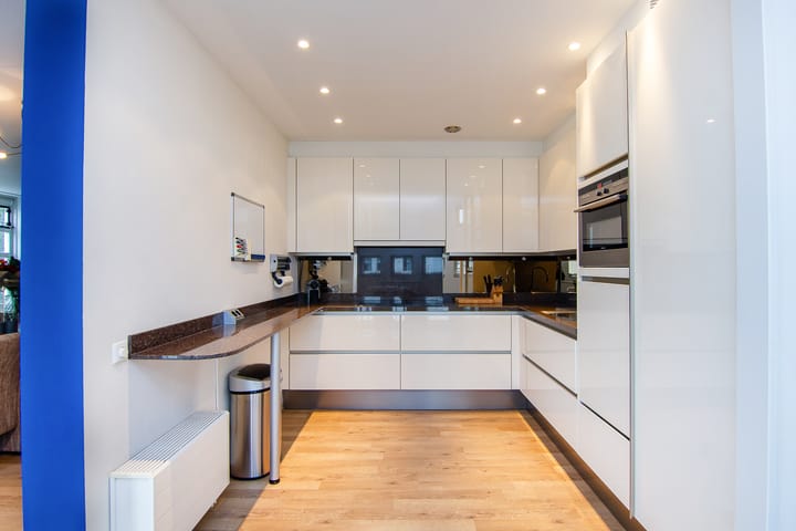 Foto 15 van J. Bijhouwersstraat 65